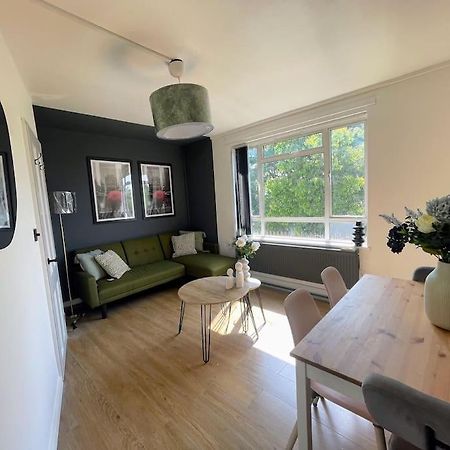 Stylish 2 Bedroom Flat In Angel Central Location ลอนดอน ภายนอก รูปภาพ