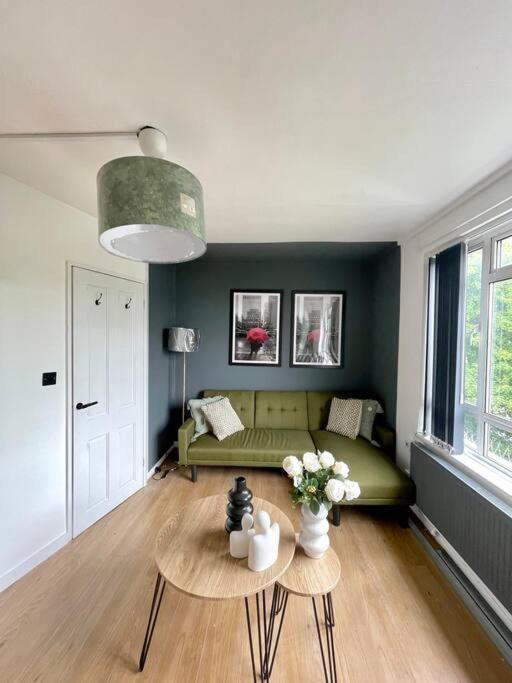 Stylish 2 Bedroom Flat In Angel Central Location ลอนดอน ภายนอก รูปภาพ