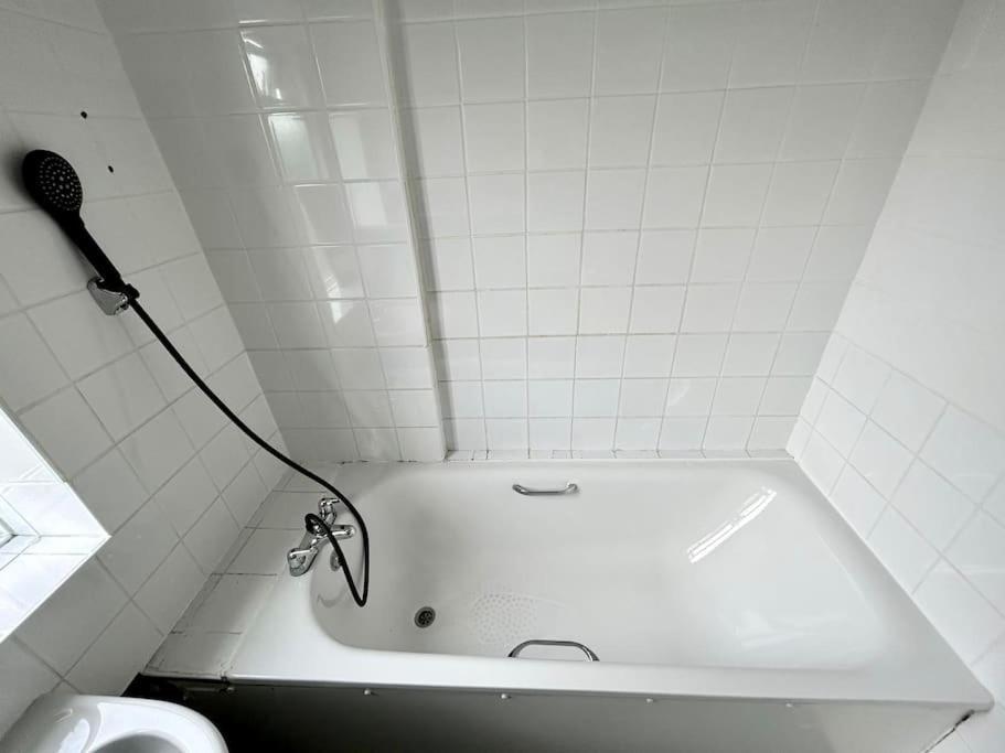 Stylish 2 Bedroom Flat In Angel Central Location ลอนดอน ภายนอก รูปภาพ