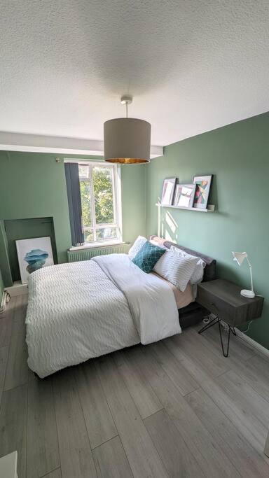 Stylish 2 Bedroom Flat In Angel Central Location ลอนดอน ภายนอก รูปภาพ